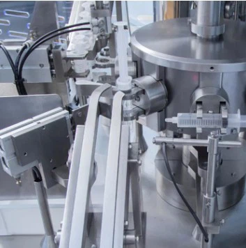 liquid filling syringe